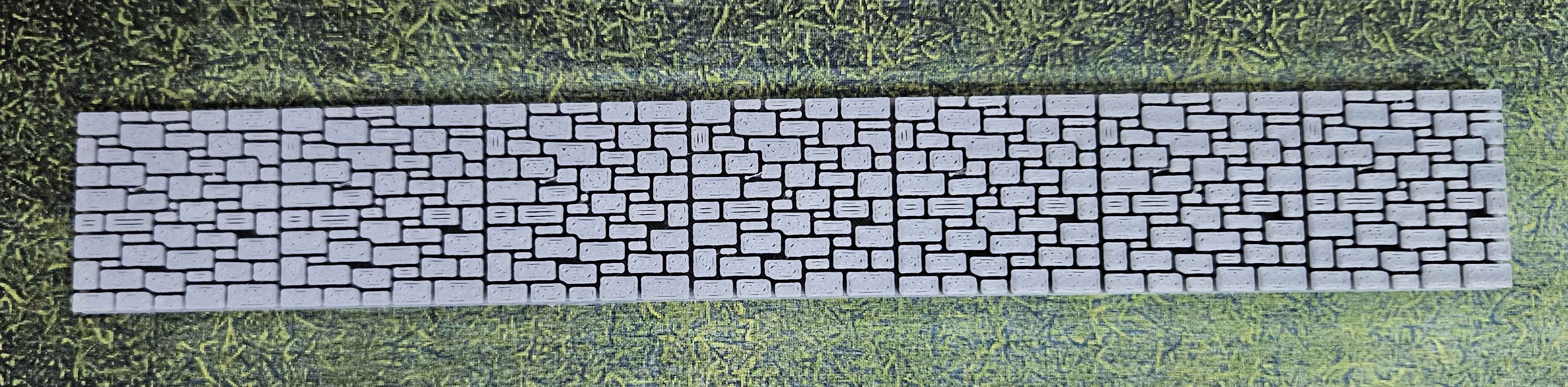 Front view of HO scale stone fence walls